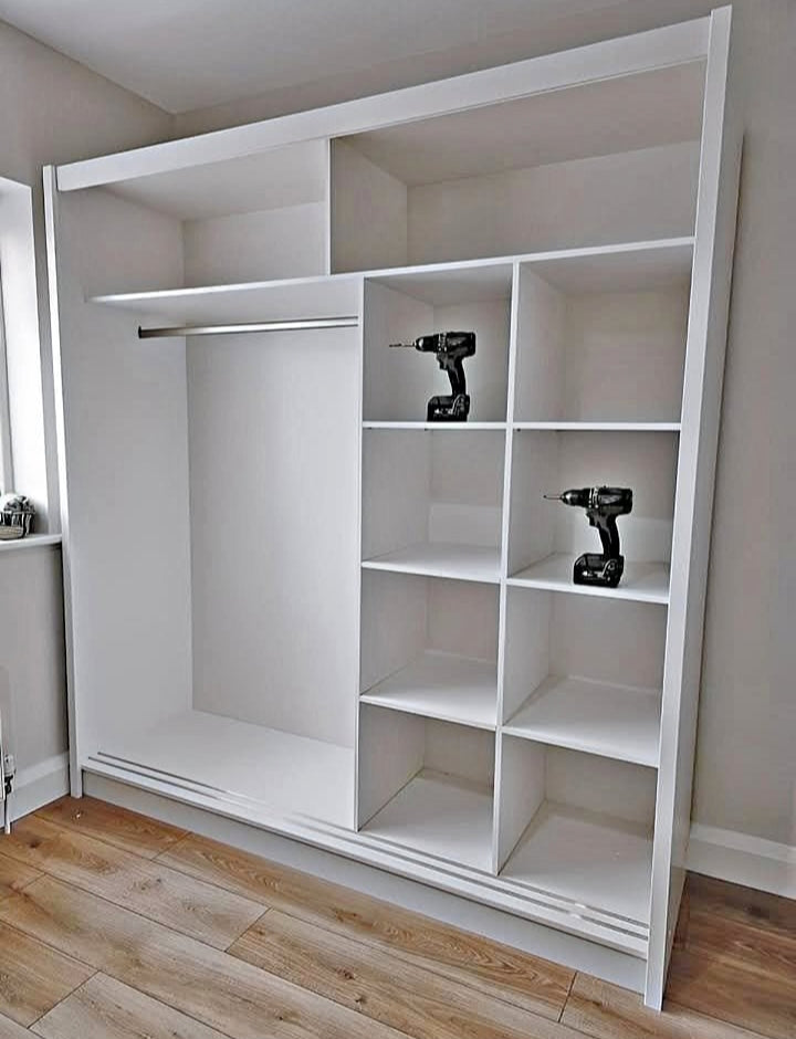 Modern Sliding Door Wardrobe with Mirror